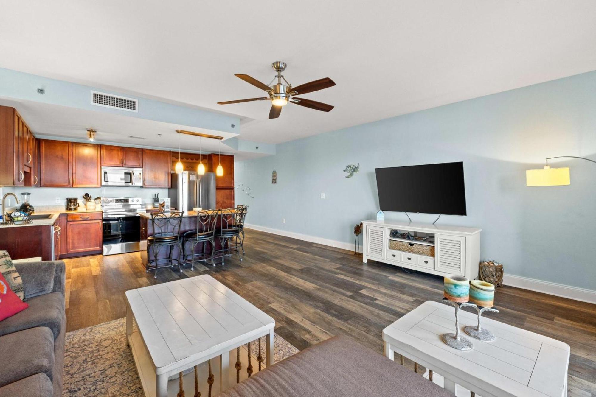 Laketown Wharf Resort By Panhandle Getaways Panama City Beach Room photo